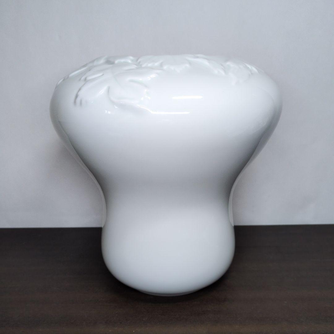 深川製磁 君島一郎 白磁 貼付 葉文 花瓶 高さ約25cm