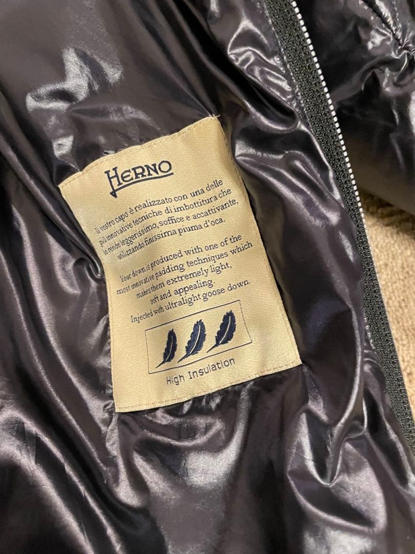 Herno ブラックダウンジャケット38