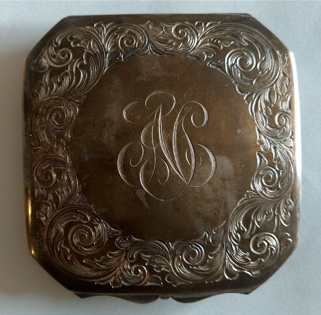 銀製エングレーブコンパクト AM