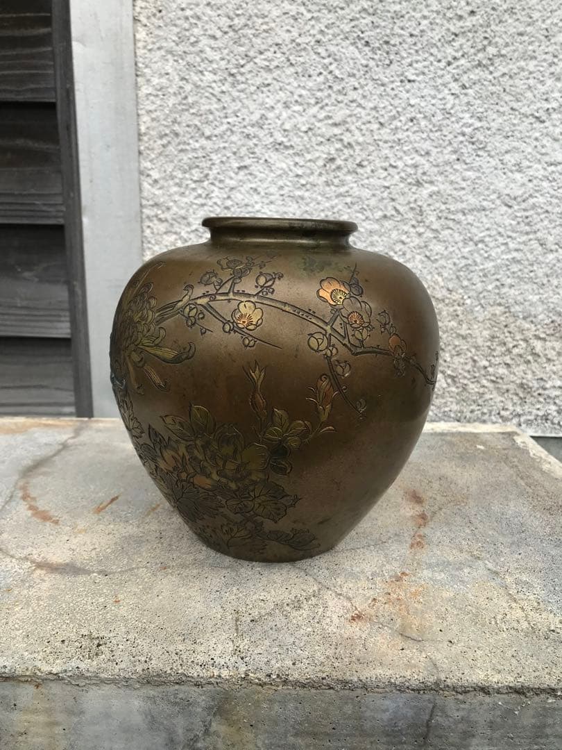 花柄　銅　花瓶　芳廣刻　アンティーク　骨董　彫金