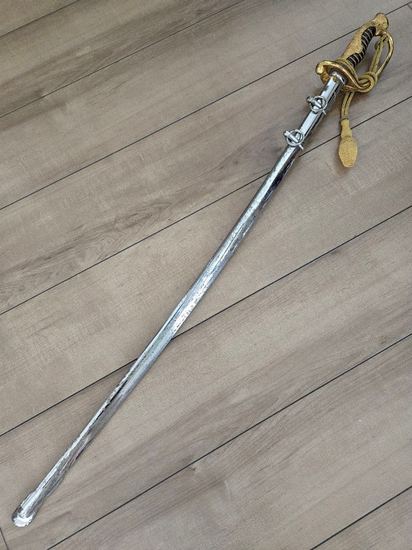 日本陸軍　実物　美品　将校サーベル/模造刀身入り　刀緒付き