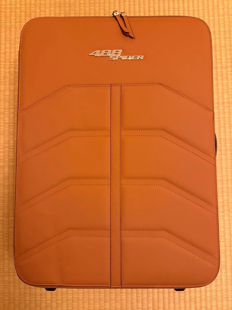Ferrari 488 スパイダー レザーキャリーケース フェラーリ