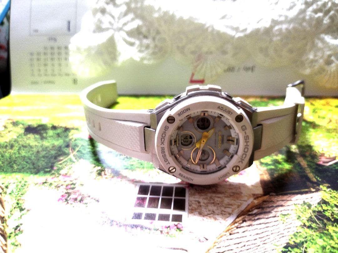 G-SHOCK ホワイト ラバーベルト