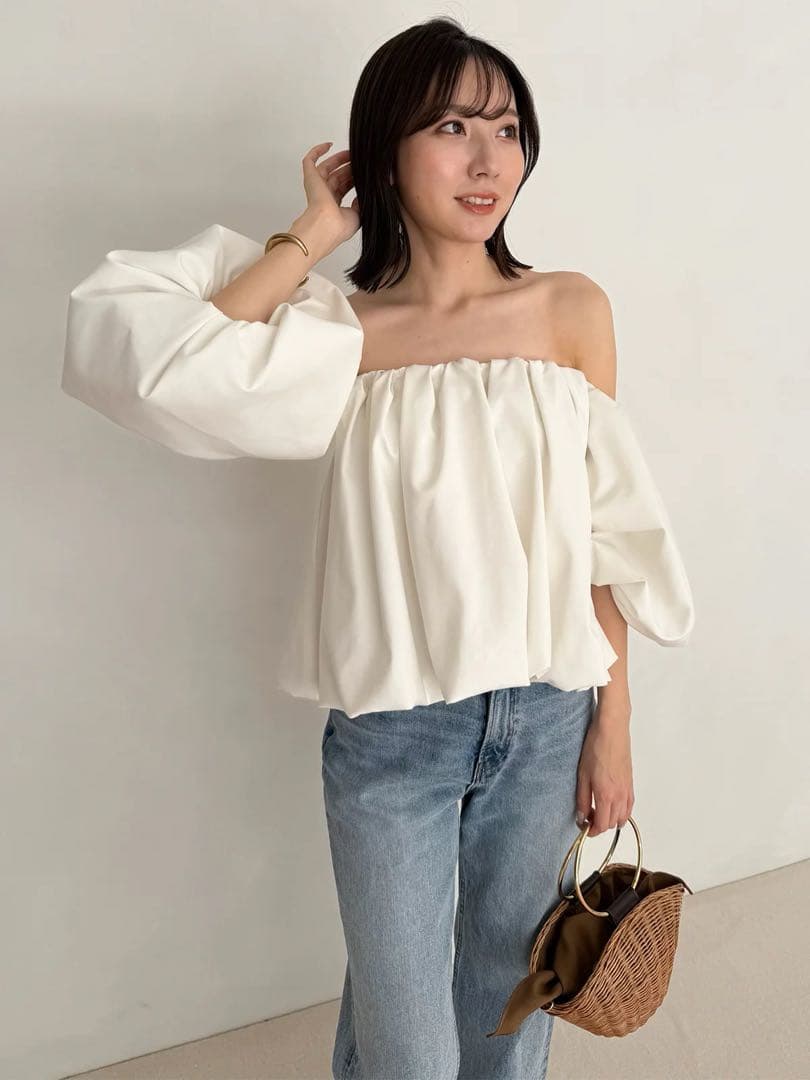 【新品未使用】anuans オフショルバルーントップス (WHITE)