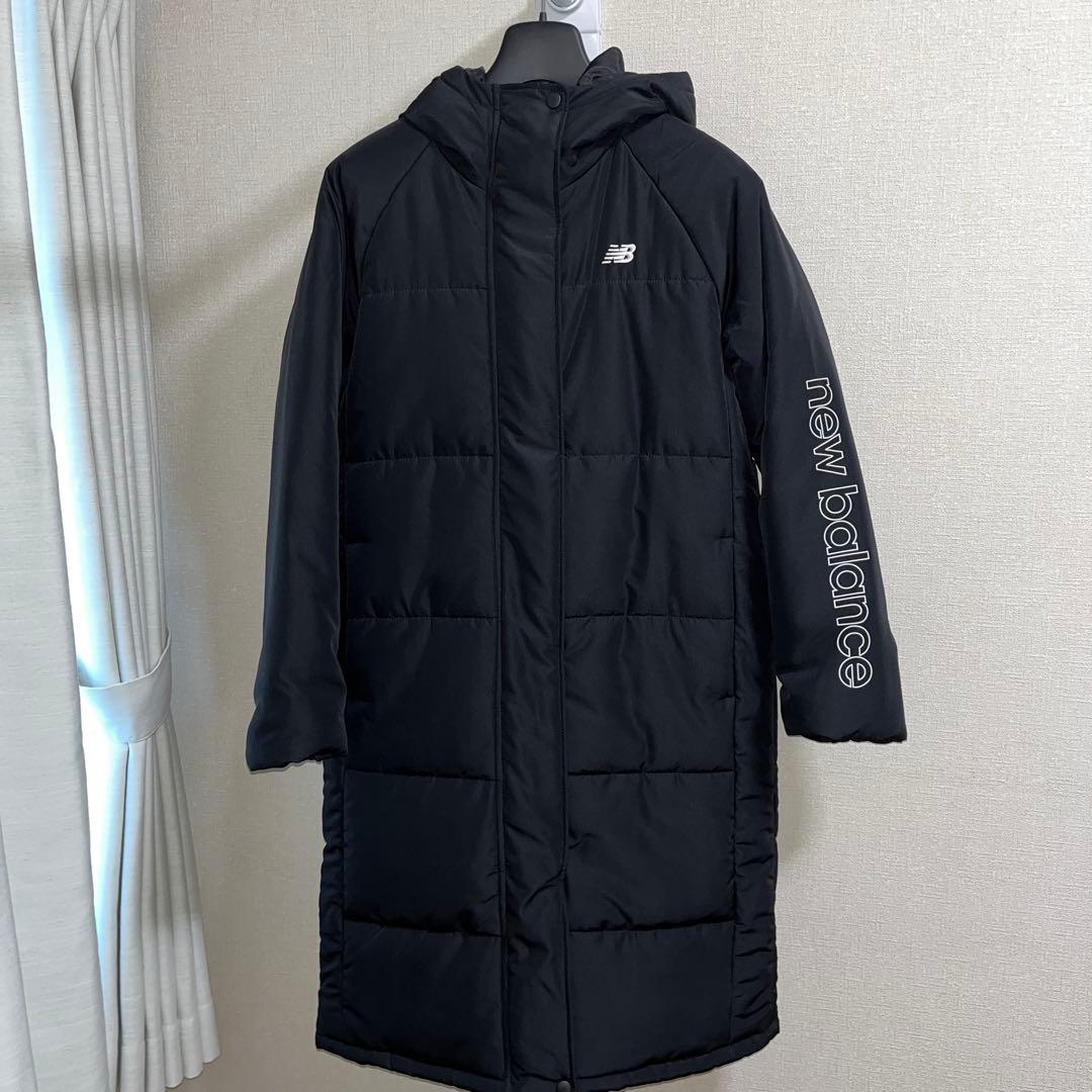 ニューバランス 黒 パデッドロングコートAWJ45400）ベンチコート 中綿 S