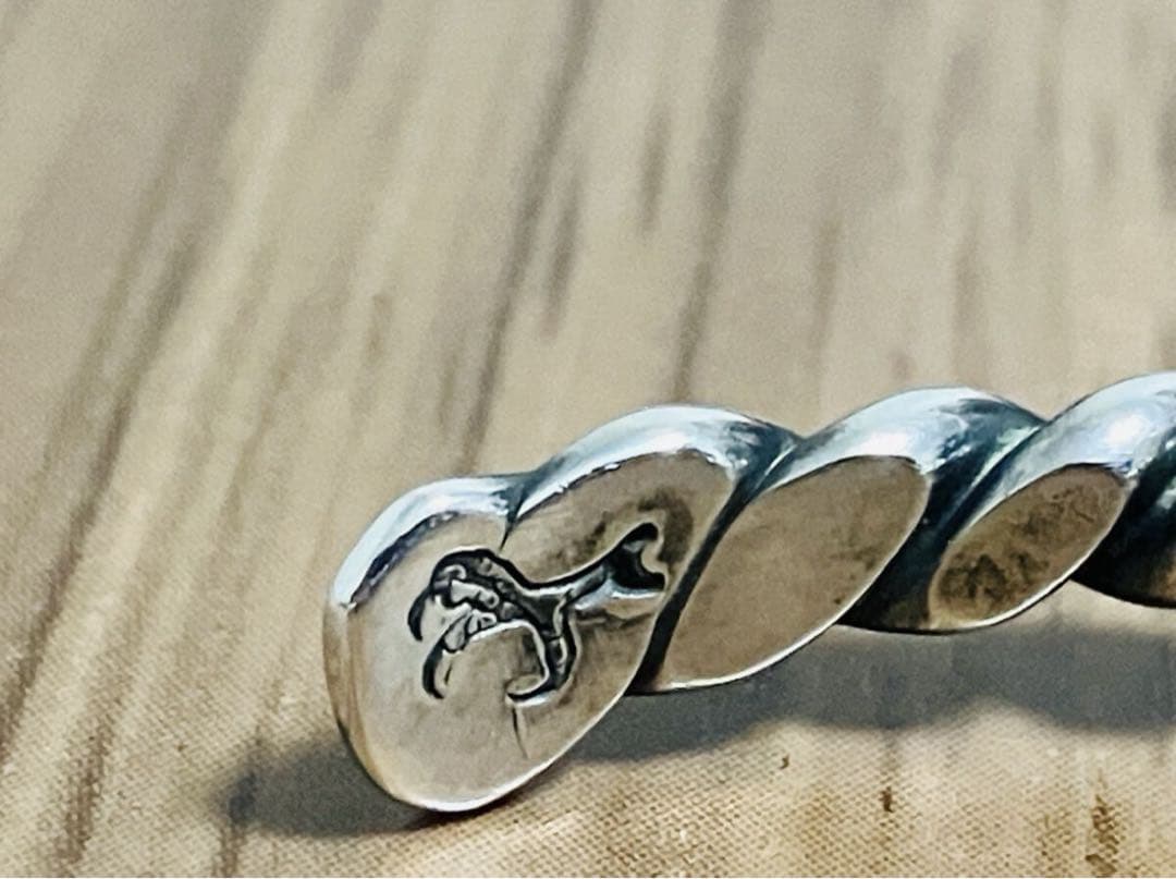 ナバホ族 Navajo バングル ハート インディアンジュエリー ブレスレット