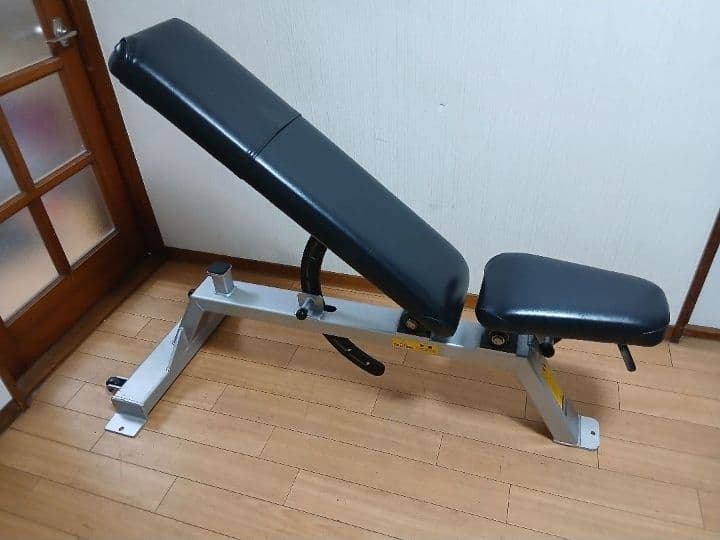 Think Fitness ベンチ　アジャスタブルベンチ