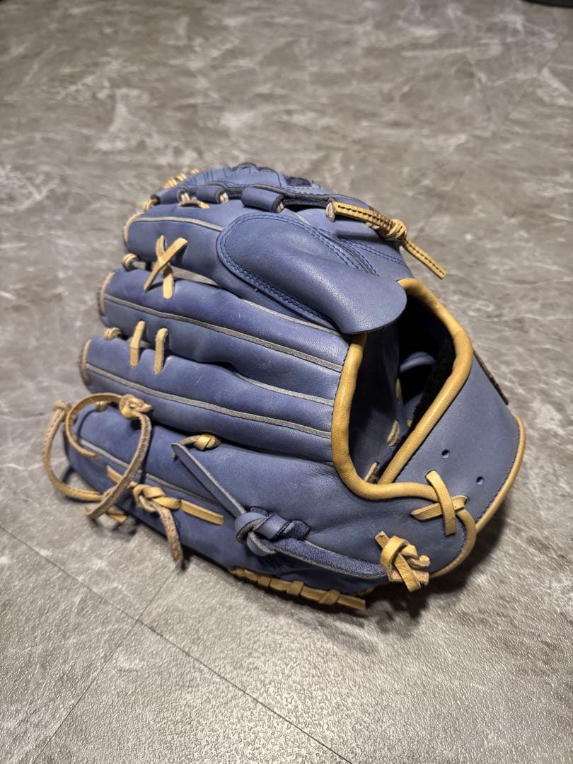 硬式グローブ 右投げ用　限定カラー