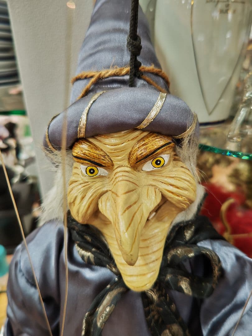 魔女のマリオネット