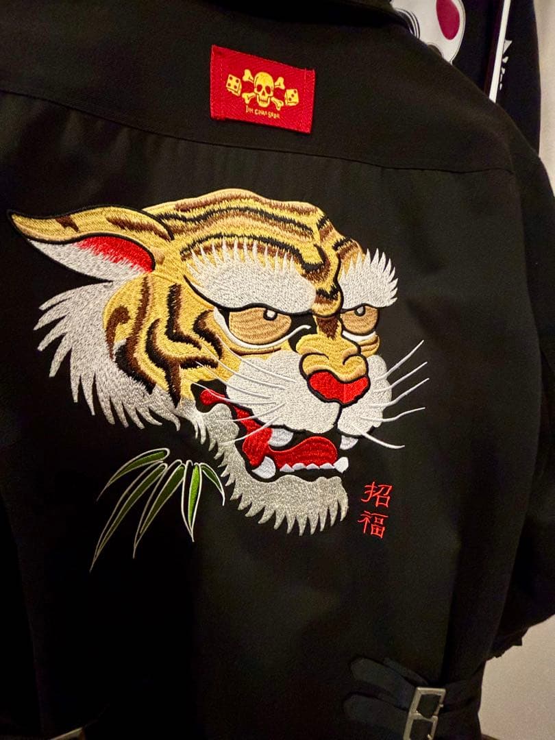 【激レア】虎龍刺繍ジャケット【圧倒的な存在感】激渋激レアの一生物です‼︎ Lサイズ