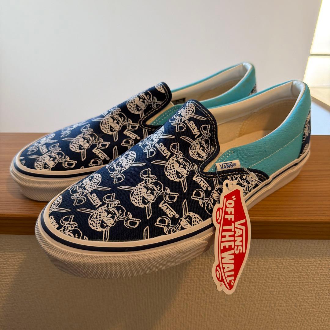 靴 VANS SLIP ON PIRATES
